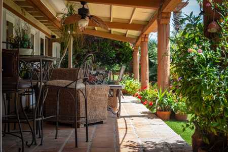 Immaculate Lakefront Condo w/boat slip-THIS IS IT!